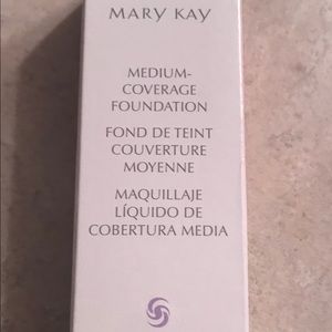 Mary Kay Beige 304 Medium Coverage Foundation